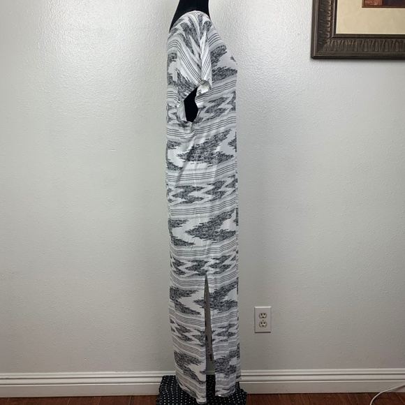 Joie Tribal Knit Maxi Dress Black White V Neck - Picture 5 of 7